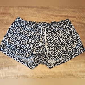 Kiss & Cry Linen Boho Shorts (Medium)